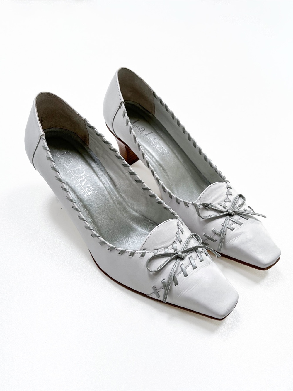 🤍 La Diva Square Toe Leather Heels in White and Silver 🤍
